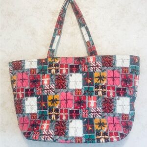 Vera Bradley Under the Tree Large Travel Tote Quilted NWT Double Handle